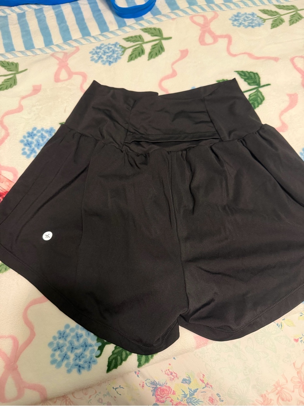 HALARA Black High-Waist Athletic Shorts